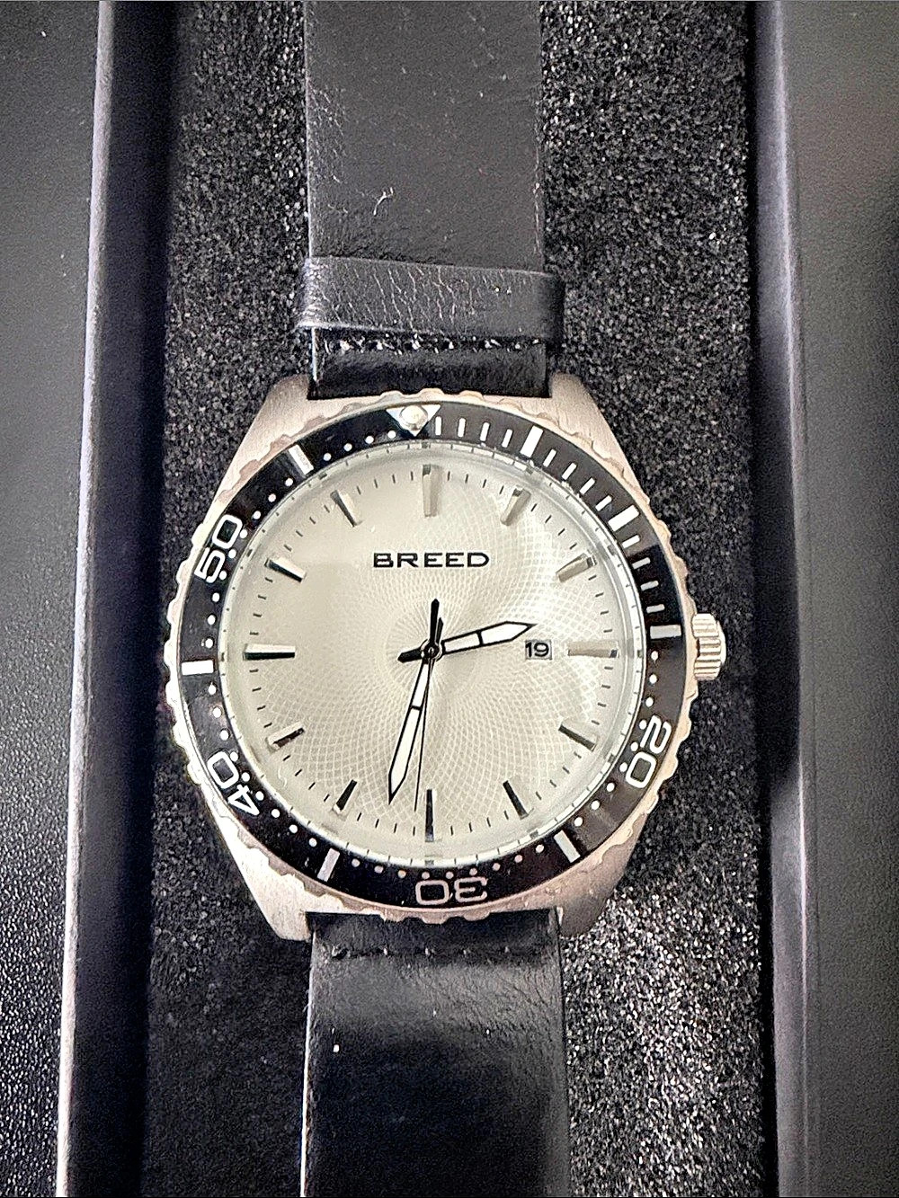 Breed Ranger Leather-Band Watch w/Date - Silver/White Black & Silver